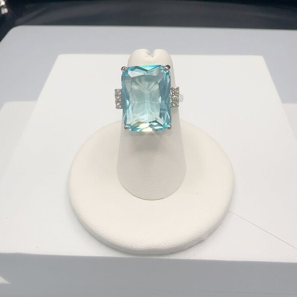 Aquamarine CZ Silver Tone Cocktail Ring Size 10 - Picture 8 of 11